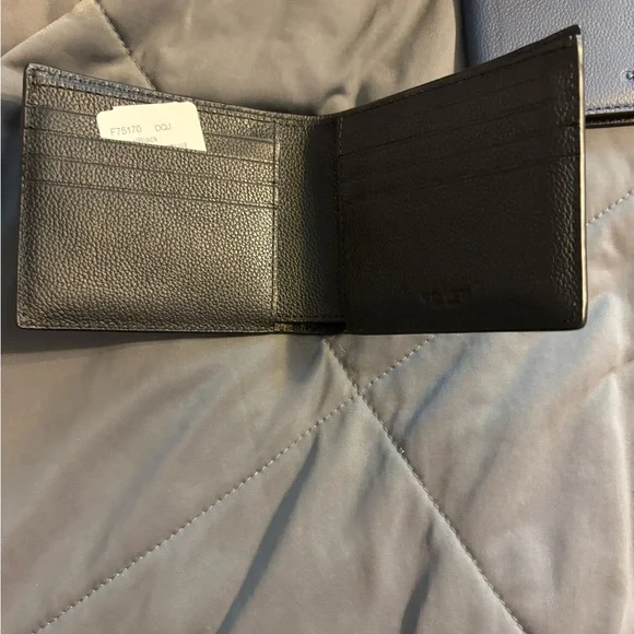 Coach Men's Blue and Black Leather Card Holder - Picture 4 of 7